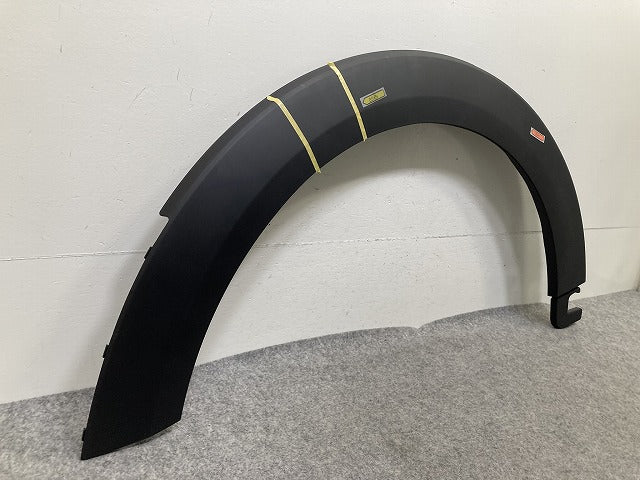 新品!F55F56 F57 クーパー 純正 左 フロント フェンダーアーチモール/オーバーフェンダー 5177 7 300 819 51777300819 素地 MINI(152321)