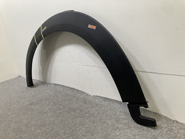 新品!F55F56 F57 クーパー 純正 左 フロント フェンダーアーチモール/オーバーフェンダー 5177 7 300 819 51777300819 素地 MINI(152321)