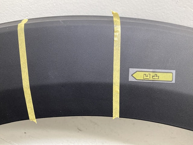 新品!F55F56 F57 クーパー 純正 左 フロント フェンダーアーチモール/オーバーフェンダー 5177 7 300 819 51777300819 素地 MINI(152321)