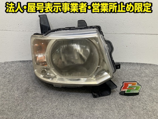 eKワゴン H82W 純正 右 ヘッドライト/ランプ ハロゲン レベライザー STANLEY P6519 三菱(152328)