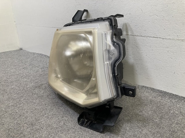 eKワゴン H82W 純正 右 ヘッドライト/ランプ ハロゲン レベライザー STANLEY P6519 三菱(152328)