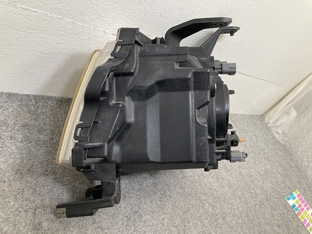 eKワゴン H82W 純正 右 ヘッドライト/ランプ ハロゲン レベライザー STANLEY P6519 三菱(152328)