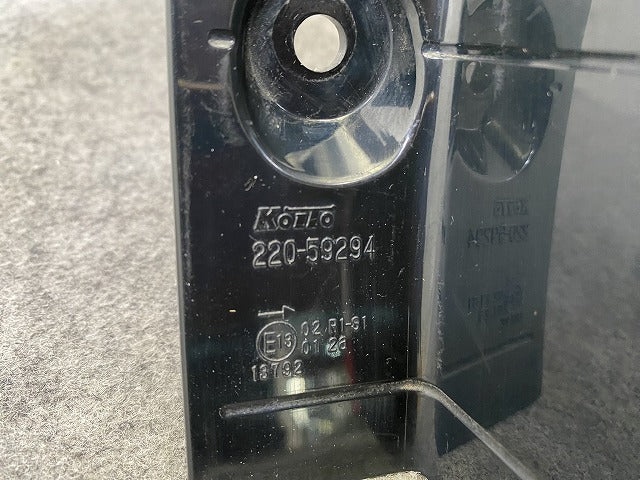 スペーシア MK32S 純正 右 テールランプ/ライト/レンズ LED KOITO 220-59294 スズキ(152332)