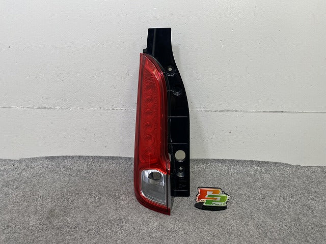 スペーシア MK32S 純正 左 テールランプ/ライト/レンズ LED KOITO 220-59294 スズキ(152333)