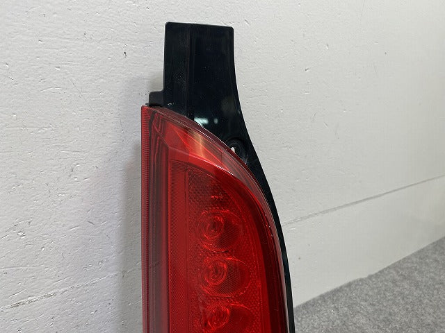 スペーシア MK32S 純正 左 テールランプ/ライト/レンズ LED KOITO 220-59294 スズキ(152333)