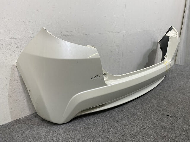 フィット GE6/GE7/GE8/GE9/GP1 純正 後期 リア バンパー 71501-TF0X-ZX00 ホワイト メタリック ホンダ(152346)