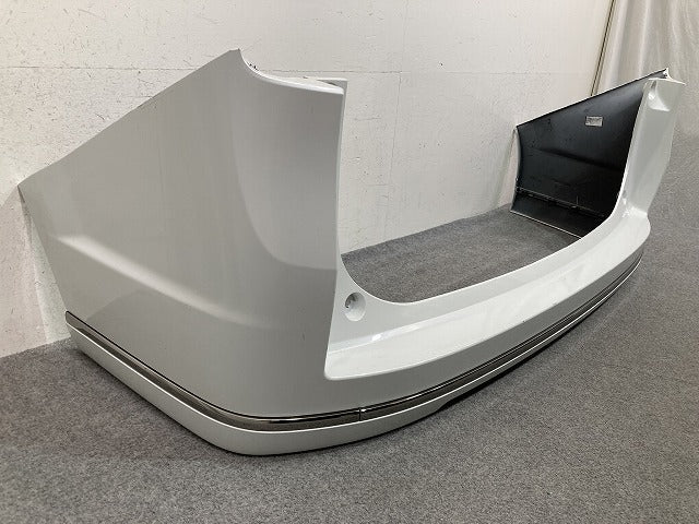 ステップワゴン スパーダ RP6/RP7/RP8 純正 リア バンパー ガーニッシュ付 71501-3T0-J000 プラチナホワイトパール NH609P ホンダ(152350)