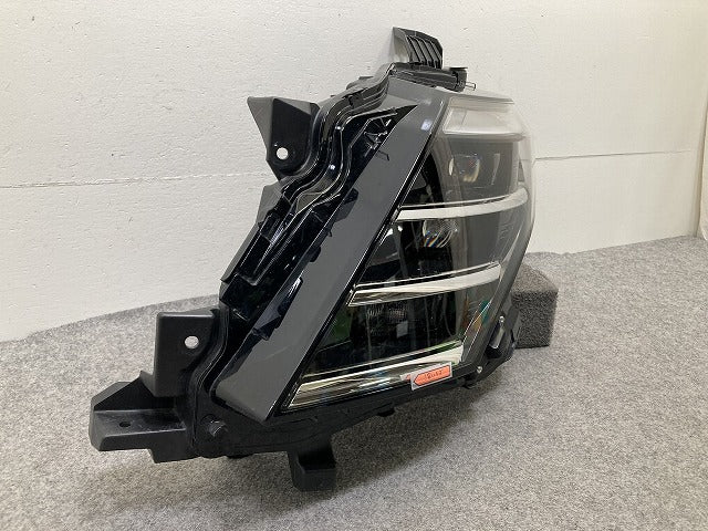 セレナ C28/NC28/FC28/GC28/GFC28 純正 左 ヘッドライト/ランプ LED レベライザー 刻印E LH KOITO 100-2379Y 日産(152360)