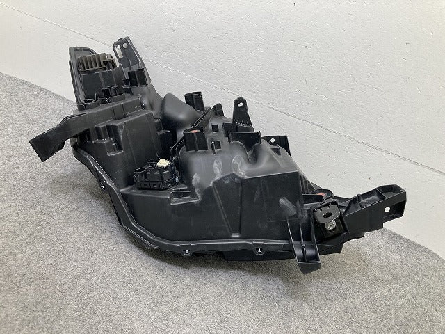 セレナ C28/NC28/FC28/GC28/GFC28 純正 左 ヘッドライト/ランプ LED レベライザー 刻印E LH KOITO 100-2379Y 日産(152360)