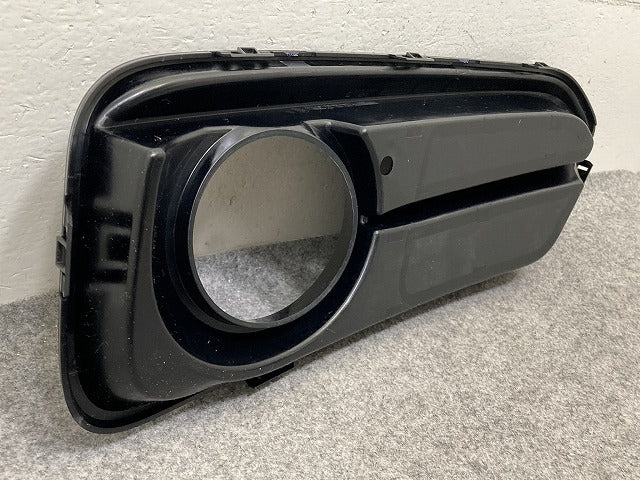 新品!1シリーズ F20 純正 左 フロント フォグライト グリル ベゼル 51117371667 ブラック BMW(152361)