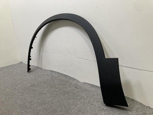 新品!XC40 XB系 純正 左 フロント フェンダーアーチモール/オーバーフェンダー 32409188 素地 ボルボ(152362)