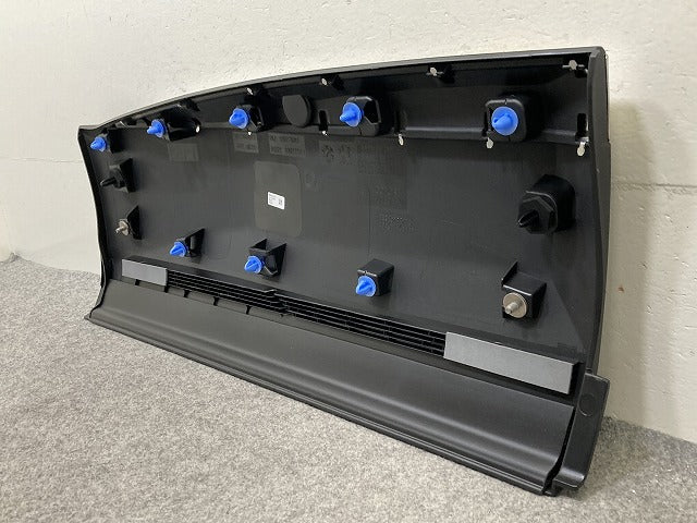 新品!3008 P84系 純正 左 リア サイドパネル ドアガーニッシュ プロテクターモール 9811404577 98646474VV 素地 プジョー(152363)