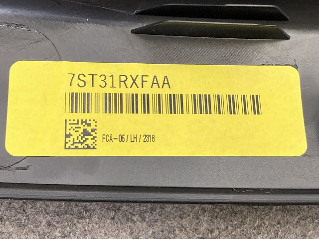 新品!ジープコンパス M624 純正 左 フロント フェンダーアーチモール/オーバーフェンダー 7ST31RXFAA 7ST30RXFAA 素地(152368)