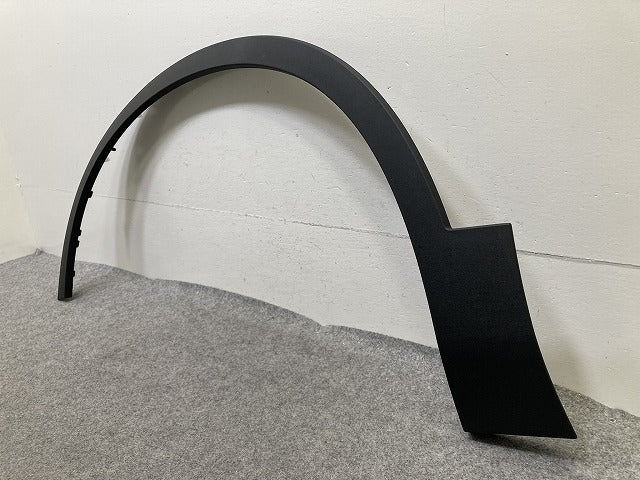 新品!XC40 XB系 純正 左 フロント フェンダーアーチモール/オーバーフェンダー 32409188 素地 ボルボ(152374)