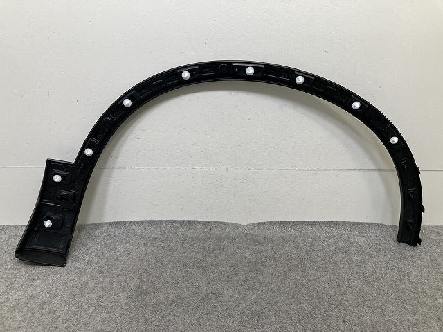新品!XC40 XB系 純正 左 フロント フェンダーアーチモール/オーバーフェンダー 32409188 素地 ボルボ(152374)