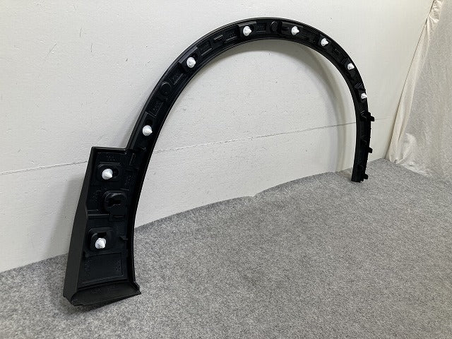 新品!XC40 XB系 純正 左 フロント フェンダーアーチモール/オーバーフェンダー 32409188 素地 ボルボ(152374)