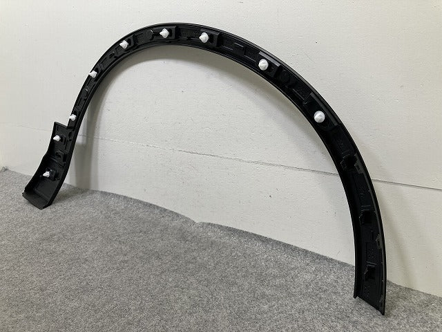 新品!XC40 XB系 純正 左 フロント フェンダーアーチモール/オーバーフェンダー 32409188 素地 ボルボ(152374)