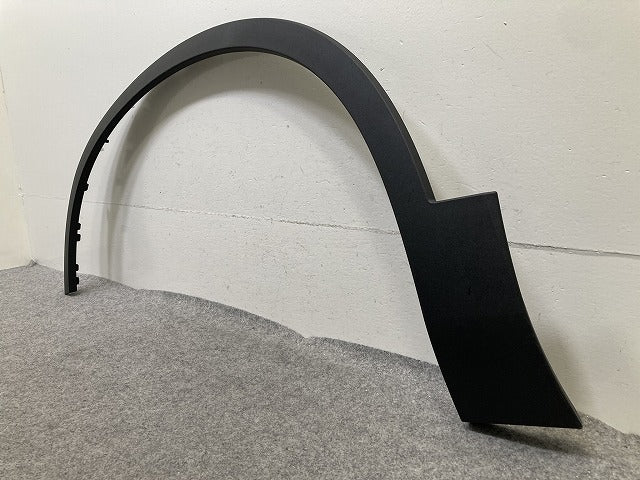 新品!XC40 XB系 純正 左 フロント フェンダーアーチモール/オーバーフェンダー 32409188 素地 ボルボ(152375)
