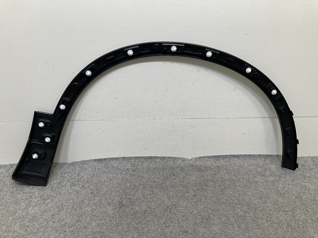 新品!XC40 XB系 純正 左 フロント フェンダーアーチモール/オーバーフェンダー 32409188 素地 ボルボ(152375)