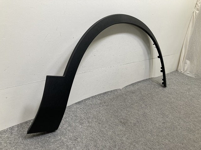 新品!XC40 XB系 純正 右 フロント フェンダーアーチモール/オーバーフェンダー 32409189 素地 ボルボ(152378)