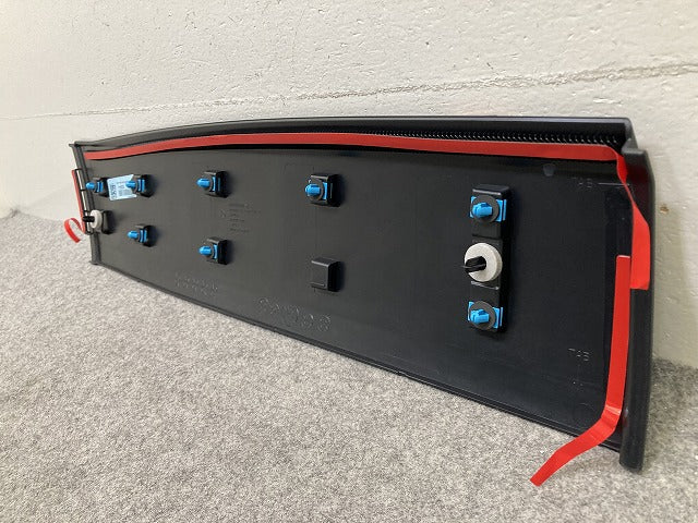 新品!ジープ チェロキー KL24 KL32 KL20L 純正 左 リア サイドパネル ドア モール/プロテクター 6VX69TRMACA 6VX69RXFAC 素地(152398)