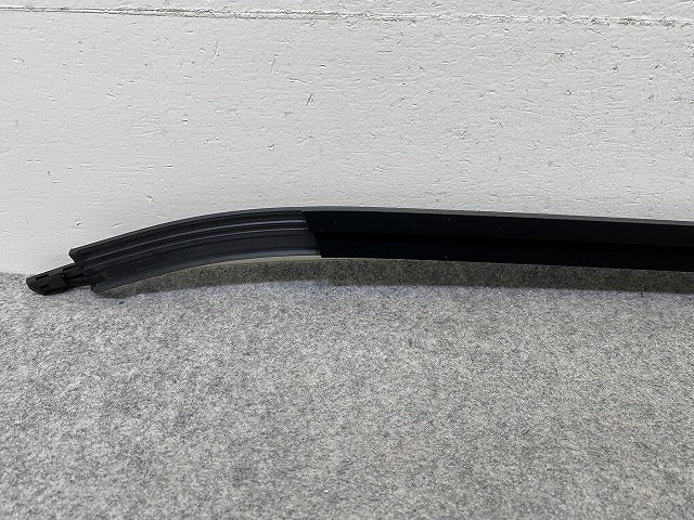 新品!X3/X4 G01/G02 純正 左 フロント ドア ウィンドウモール 水切りモール 51357410015 BMW(152402)