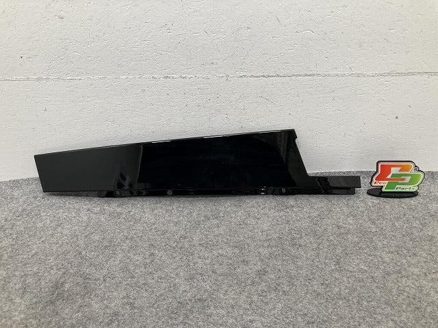 新品!Eクラス W213 純正 右 フロント ドアモール トリムモール W213 690 0187 ブラック ソリッド メルセデスベンツ(152406)