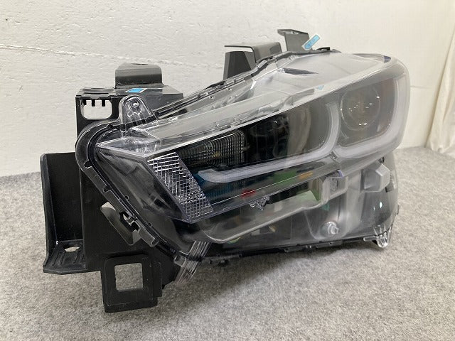 CX-5 CX-8 KFEP KF2P KF5P KG2P KG5P 純正 左 ヘッドライト/ランプ LED レベライザー 刻印QB STANLEY W6906 マツダ(152407)