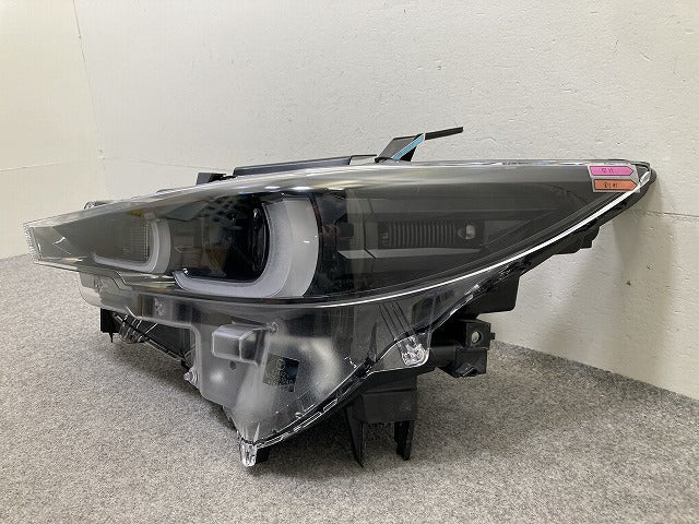 CX-5 CX-8 KFEP KF2P KF5P KG2P KG5P 純正 左 ヘッドライト/ランプ LED レベライザー 刻印QB STANLEY W6906 マツダ(152407)