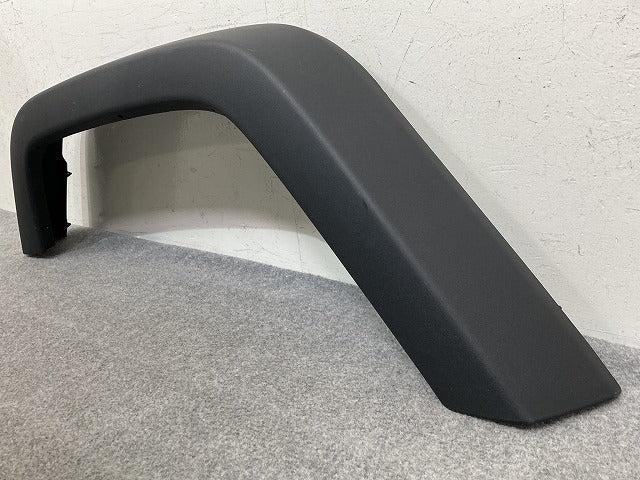 新品!ジープラングラー JK36L 純正 右 リア フェンダーアーチモール/オーバーフェンダー 5KF16TRMAC 素地 クライスラー(152414)