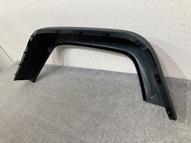 新品!ジープラングラー JK36L 純正 右 リア フェンダーアーチモール/オーバーフェンダー 5KF16TRMAC 素地 クライスラー(152414)