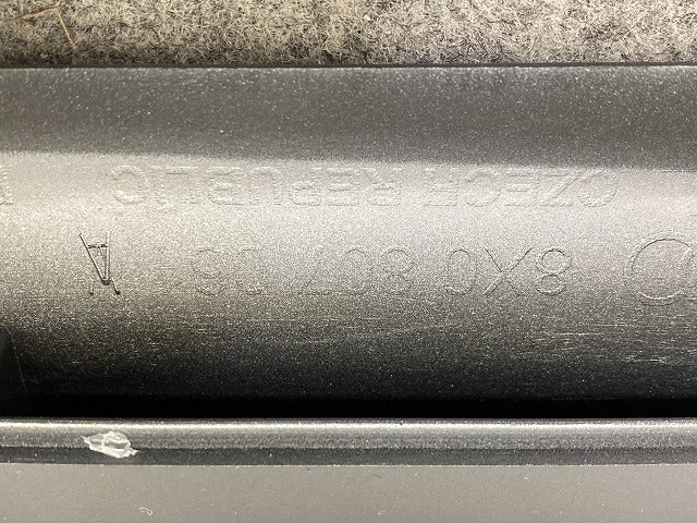 新品!A1 8X系 純正 フロント スポイラー ロアガーニッシュ 8X0 807061 A 8X0807061A1RR 未塗装 アウディ(152423)