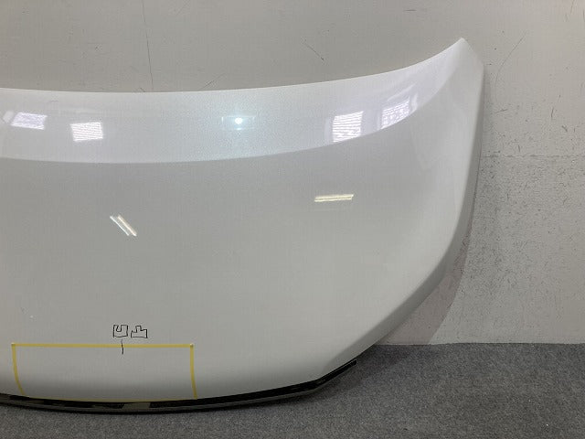 ノア NOAH 80系 ZRR80G/ZRR80W/ZWR80W/ZWR80G 純正 ボンネット/エンジンフード ホワイト トヨタ(152428)