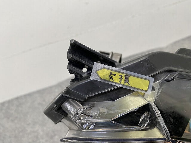 カローラ クロス ZSG10/ZVG11/ZVG15 純正 前期 右 ヘッドライト/ランプ LED レベライザー 刻印Z HASCO 16-177 81130-16810 トヨタ(152441)