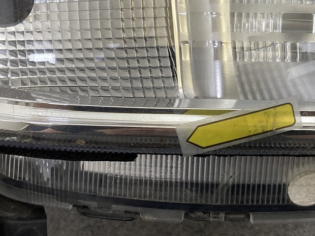 エブリィワゴン DA17W 純正 右 ヘッドライト/ランプ キセノン HID バラスト 刻印P AL Automotive Lighting LE14C6329 スズキ(152447)
