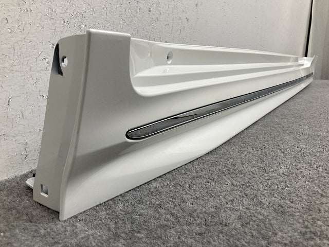新品!クラウン 220系/ARS220/AZSH20/AZSH21/GWS224 純正 右 サイドステップ/サイドスカート 75850-30520 A0 ホワイトパール 062(152458)
