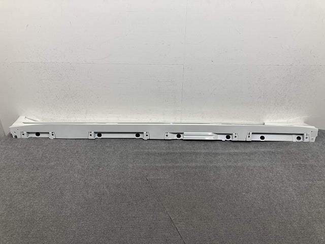 新品!クラウン 220系/ARS220/AZSH20/AZSH21/GWS224 純正 右 サイドステップ/サイドスカート 75850-30520 A0 ホワイトパール 062(152458)