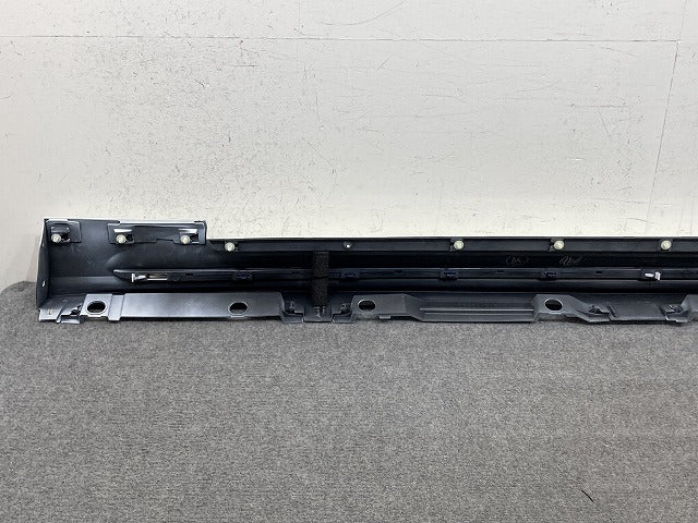 新品!クラウン 220系/ARS220/AZSH20/AZSH21/GWS224 純正 右 サイドステップ/サイドスカート 75850-30520 A0 ホワイトパール 062(152458)