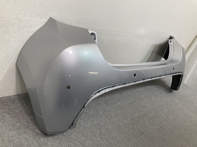 ヤリス KSP210/MXPA10/MXPA15/MXPH10/MXPH15 純正 リア バンパー 52159-K0010/20/50 シルバー メタリック トヨタ(152483)
