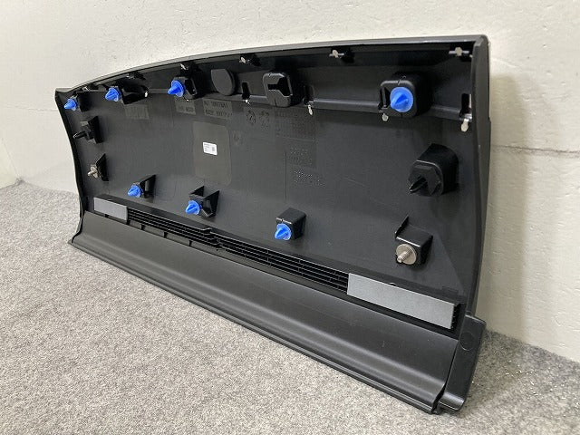 新品!3008 P84系 純正 左 リア ドア モール/プロテクター 9811404577 98646474VV 素地/メッキ プジョー(152505)