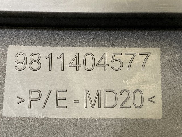 新品!3008 P84系 純正 左 リア ドア モール/プロテクター 9811404577 98646474VV 素地/メッキ プジョー(152505)