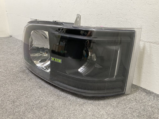 ハイエース 200系/1型/2型 TRH224W TRH226K TRH229W 社外 左 ヘッドライト/ランプ ハロゲン インナーブラック トヨタ(152520)