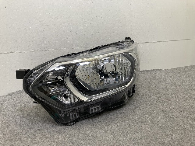eKスペース B34A/B35A/B37A/B38A 純正 前期 左 ヘッドライト/ランプ ハロゲン レベライザー KOITO 100-23778 MQ716662 三菱(152531)