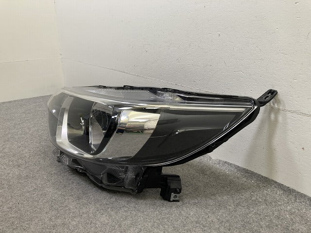 eKスペース B34A/B35A/B37A/B38A 純正 前期 左 ヘッドライト/ランプ ハロゲン レベライザー KOITO 100-23778 MQ716662 三菱(152531)