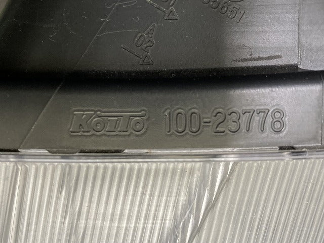 eKスペース B34A/B35A/B37A/B38A 純正 前期 左 ヘッドライト/ランプ ハロゲン レベライザー KOITO 100-23778 MQ716662 三菱(152531)