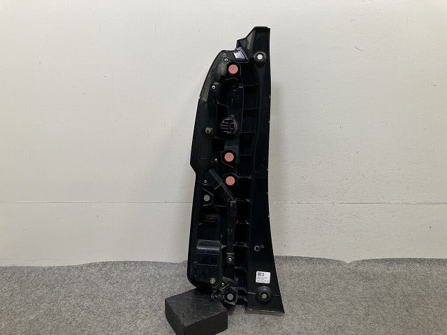 N-BOX/NBOX Nボックス カスタム/JF3/JF4 純正 後期 右 テールランプ/ライト/レンズ LED 刻印D ICHIKOH D186 ホンダ(152535)