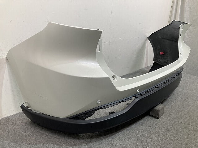 ハリアー 80系 MXUA80/MXUA85/AXUH80/AXUH85 純正 リア バンパー スポイラー付 52159-48320/48330 ホワイトパール 070 トヨタ(152546)