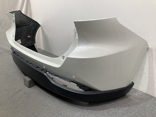 ハリアー 80系 MXUA80/MXUA85/AXUH80/AXUH85 純正 リア バンパー スポイラー付 52159-48320/48330 ホワイトパール 070 トヨタ(152546)