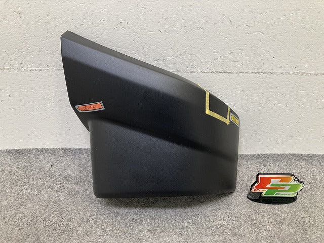 新品!ジープラングラー 2018-2026 純正 右 リア コーナーパネル/コーナーカバー 68298822AC 素地 クライスラー(152556)
