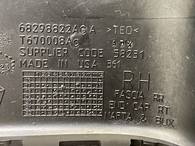 新品!ジープラングラー 2018-2026 純正 右 リア コーナーパネル/コーナーカバー 68298822AC 素地 クライスラー(152557)